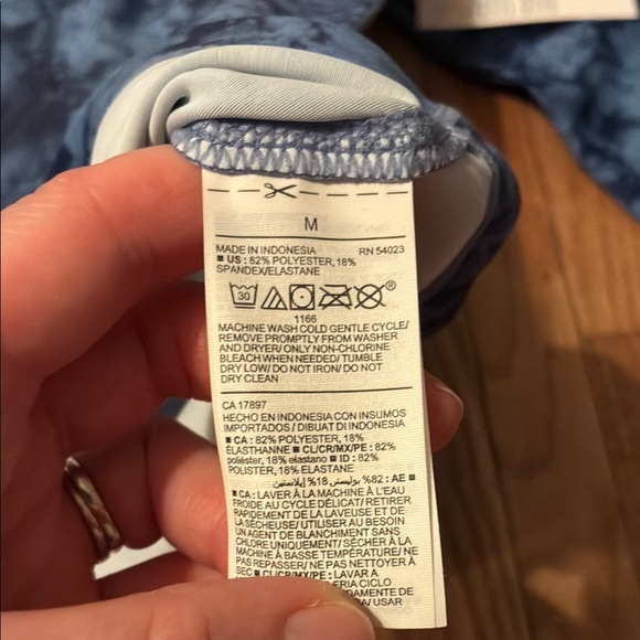 Old Navy Blue Long Sleeve UV Protection Swim Tie-Dye Shirt - Picture 7 of 11